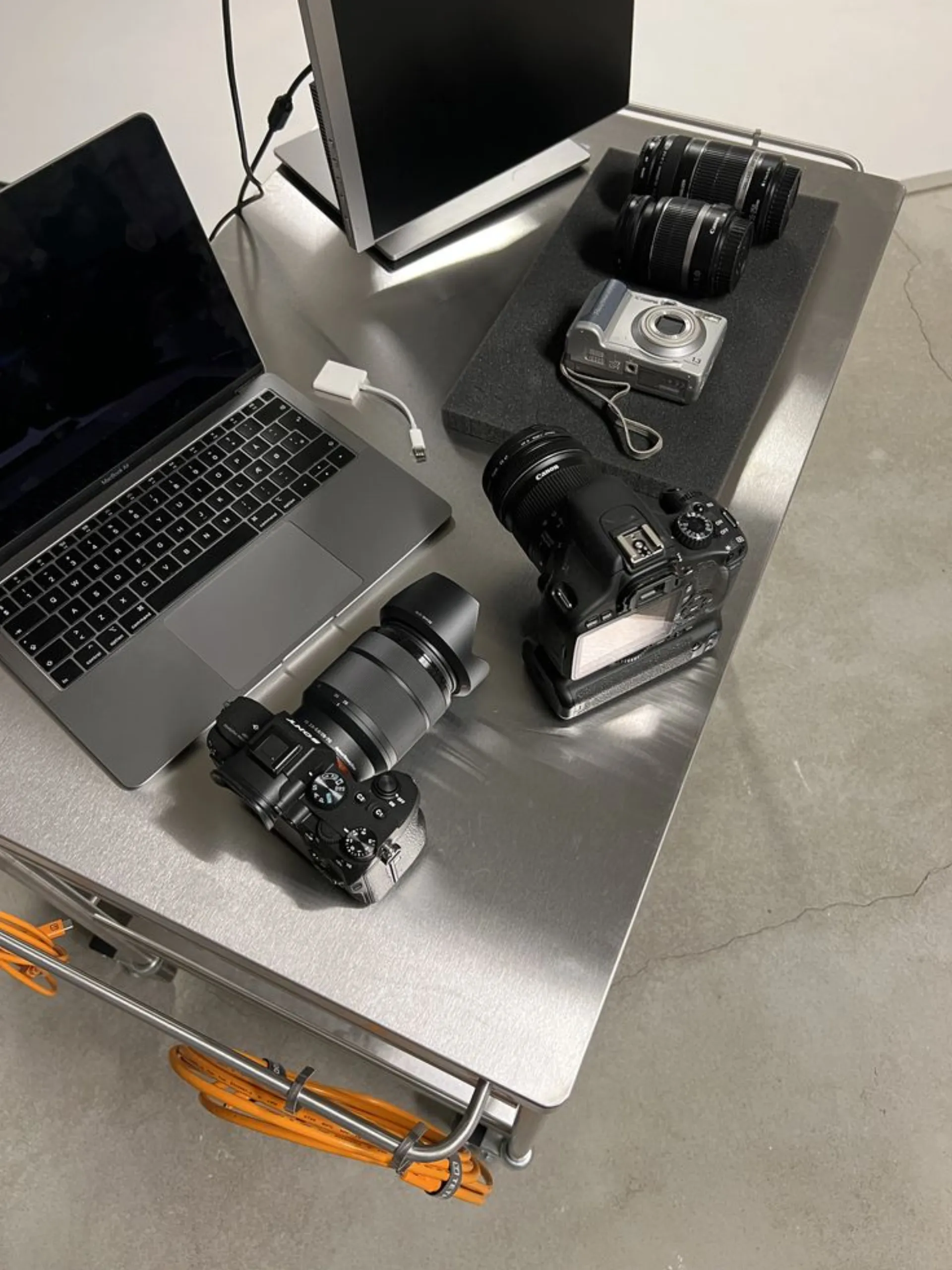 Content Photo & Video